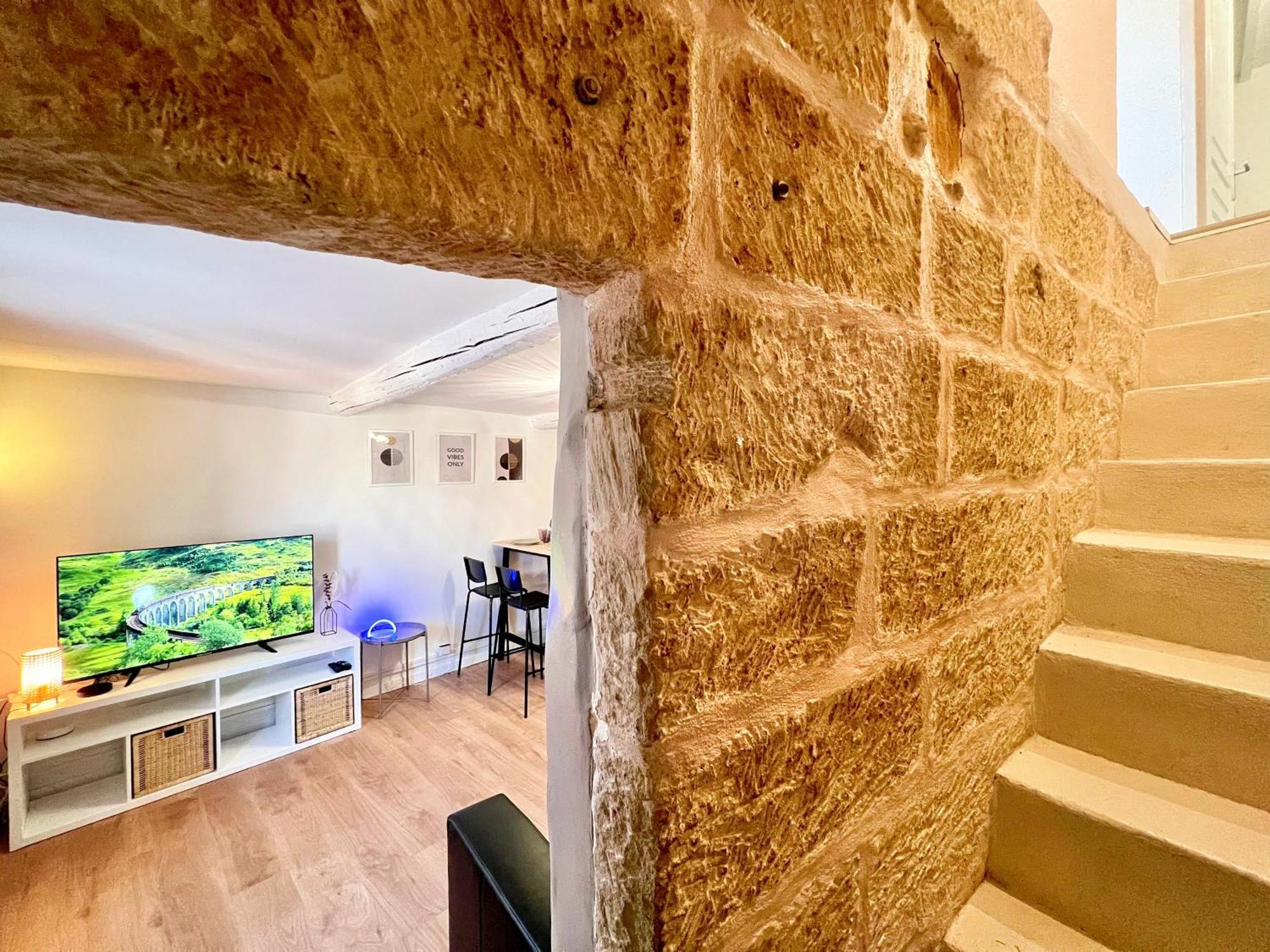 L'antique - Cocon, Centre Historique, Wifi , 4 Lits, 6 Personnes *