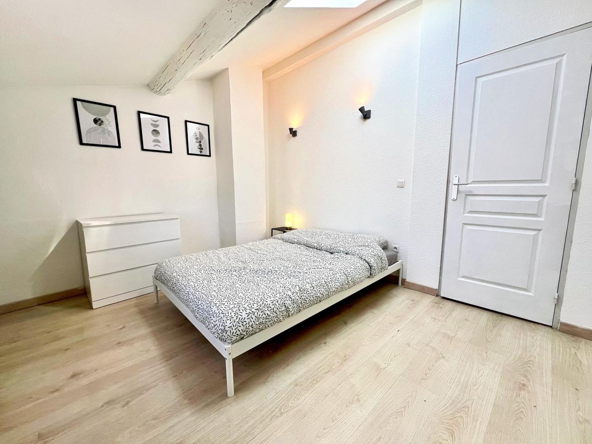 L'antique - Cocon, Centre Historique, Wifi , 4 Lits, 6 Personnes Istres